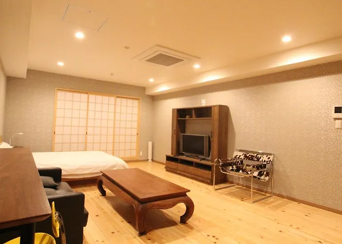 Shimanouchi Luxury Apartment